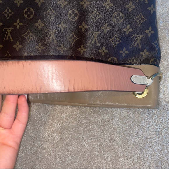 Authentic Louis Vuitton Monogram Tuileries Besace Sesame Peach Creme - Picture 7 of 15